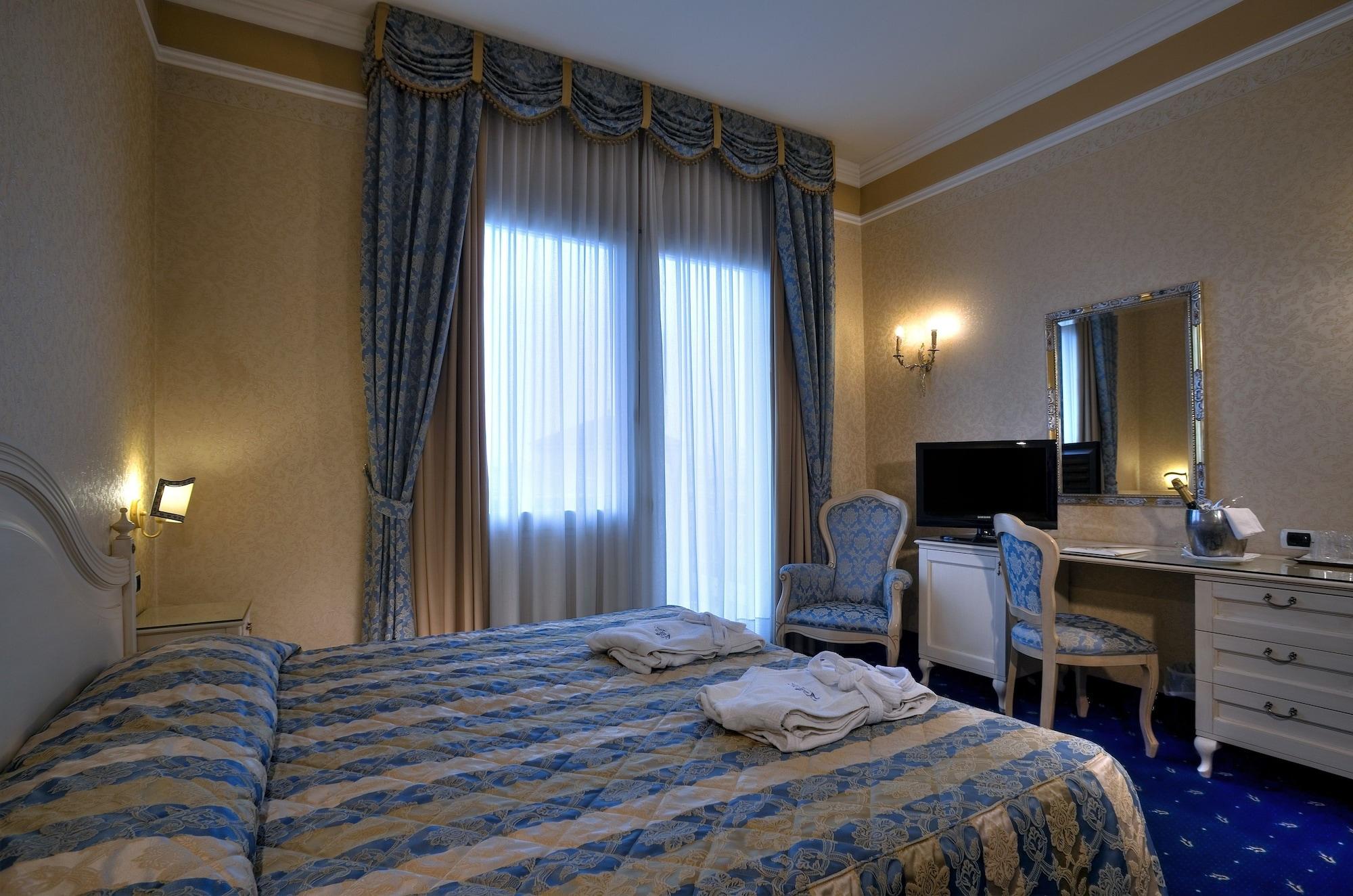 אבנו טרמה Hotel Terme Helvetia מראה חיצוני תמונה