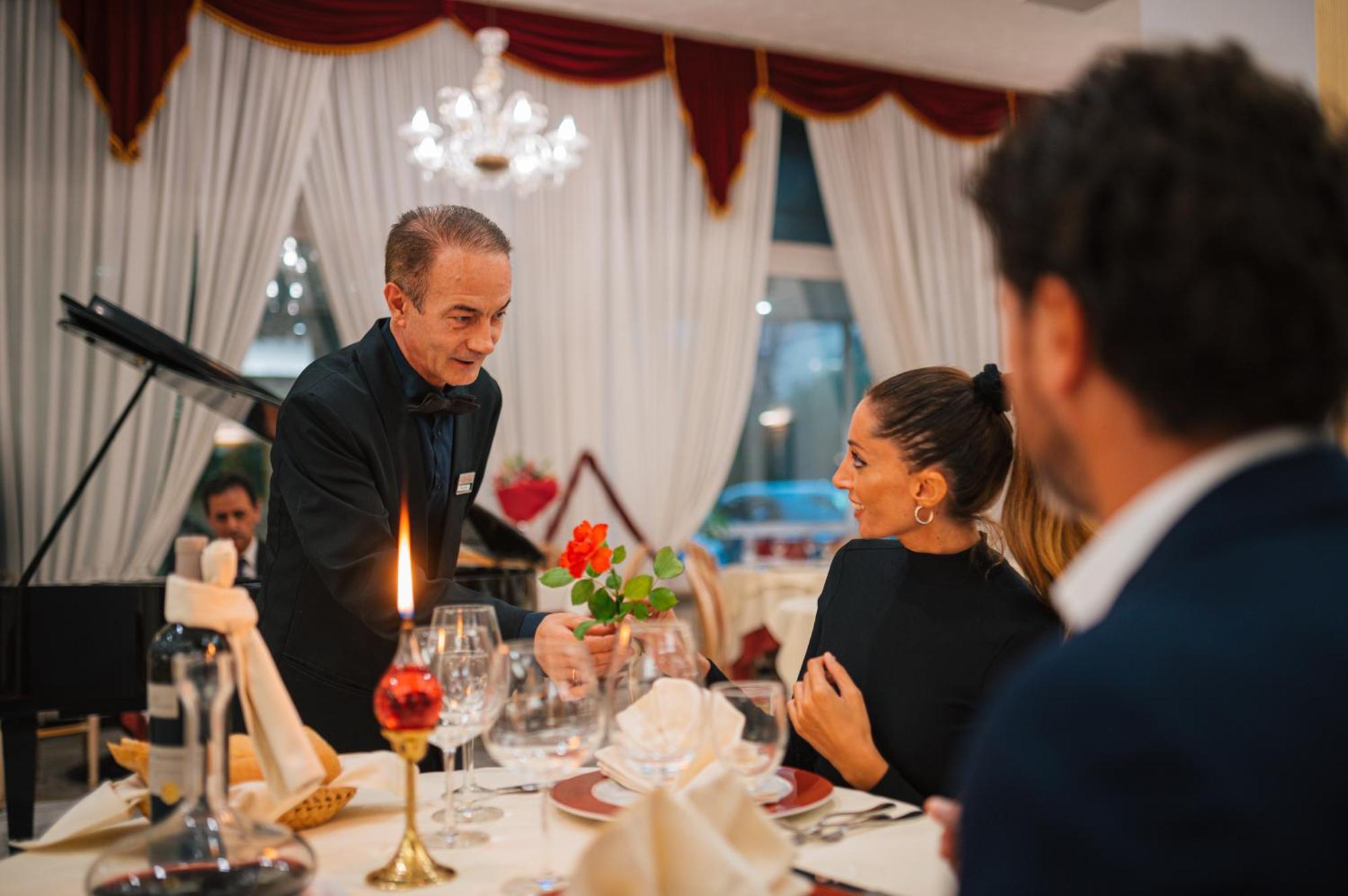 אבנו טרמה Hotel Terme Helvetia מראה חיצוני תמונה