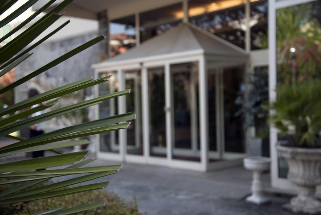 אבנו טרמה Hotel Terme Helvetia מראה חיצוני תמונה