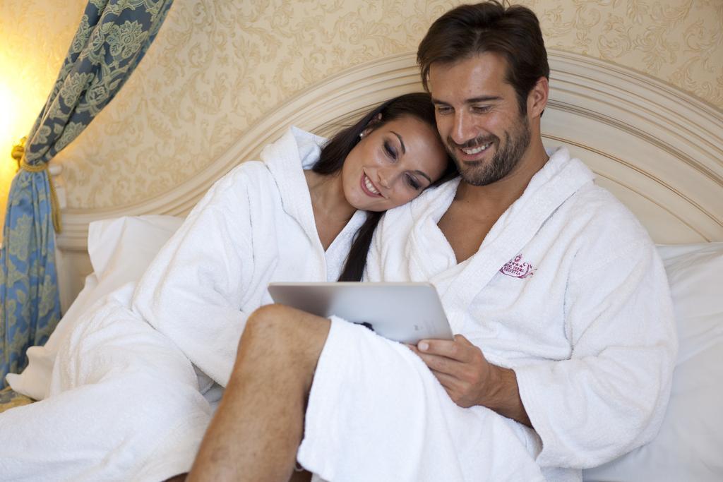 אבנו טרמה Hotel Terme Helvetia מראה חיצוני תמונה