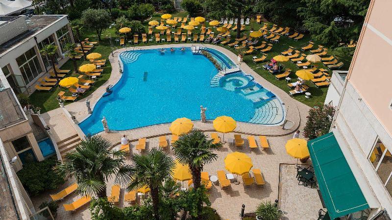אבנו טרמה Hotel Terme Helvetia מראה חיצוני תמונה